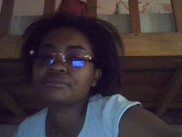Angelinah75 webcam