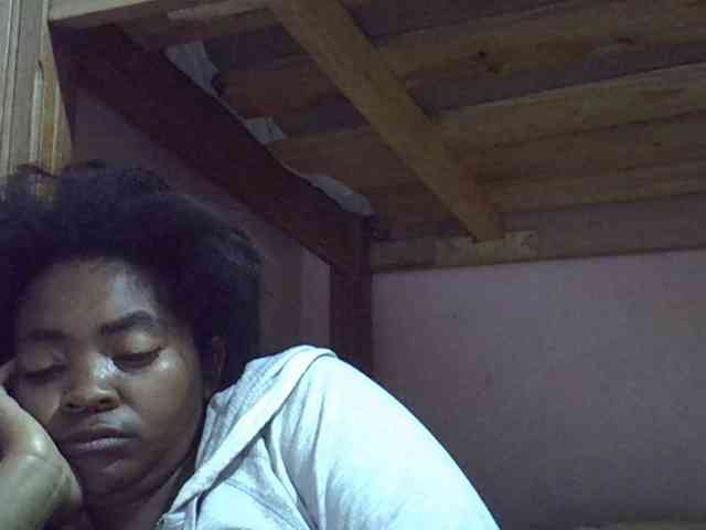 Angelinah75 webcam