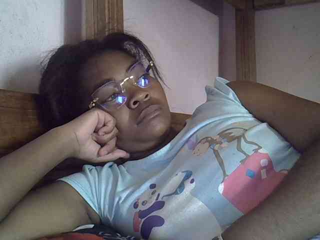 Angelinah75 webcam