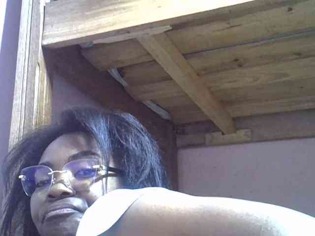 Angelinah75 webcam