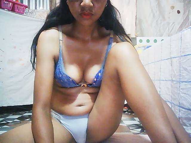 Ginahhot live cam on BongaCams