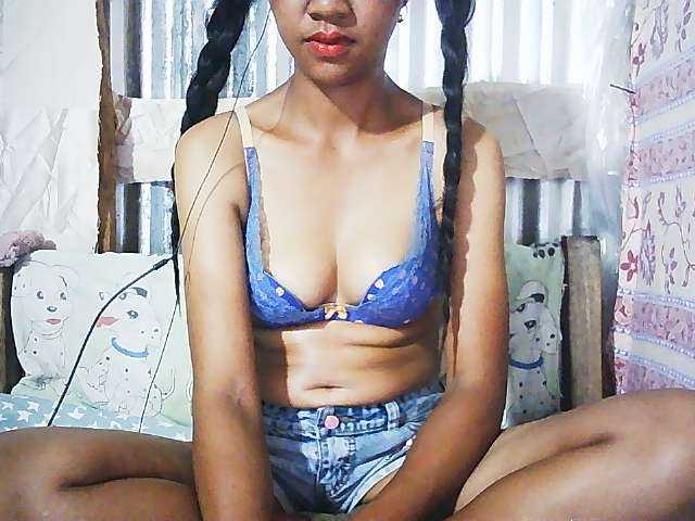 Ginahhot live cam on BongaCams