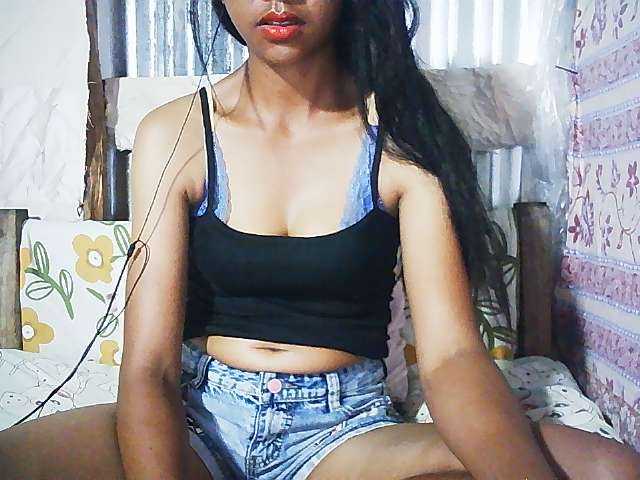 Ginahhot live cam on BongaCams