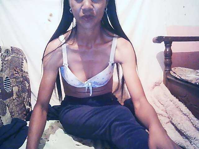 Ginahhot live cam on BongaCams