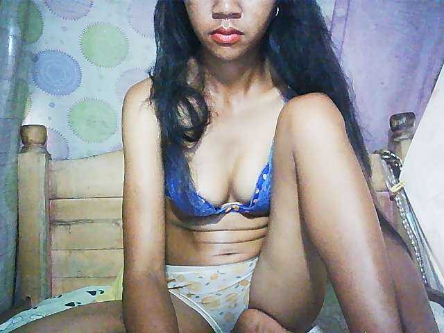Ginahhot live webcam show