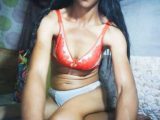 Ginahhot live cam on BongaCams