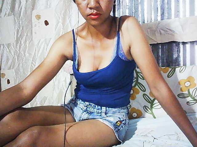 Ginahhot live cam on BongaCams
