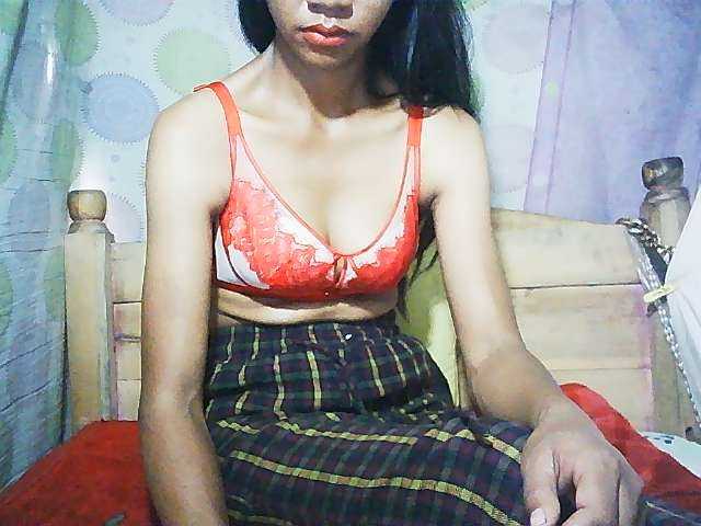 Ginahhot live webcam show