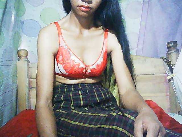 Ginahhot live webcam show