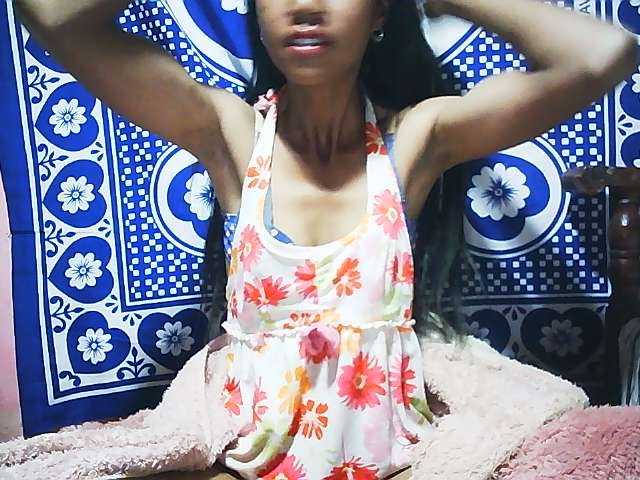 Ginahhot live cam on BongaCams