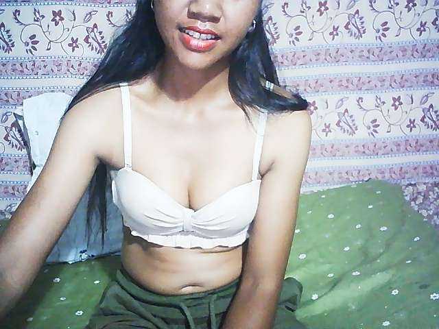 Ginahhot live cam on BongaCams