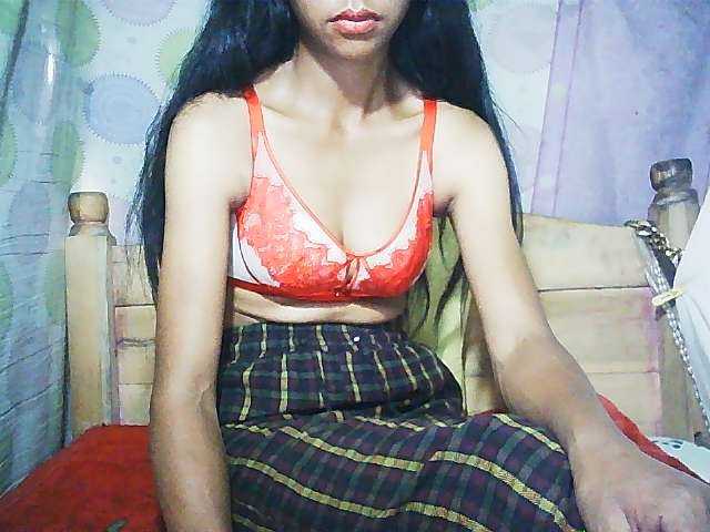 Ginahhot live cam on BongaCams