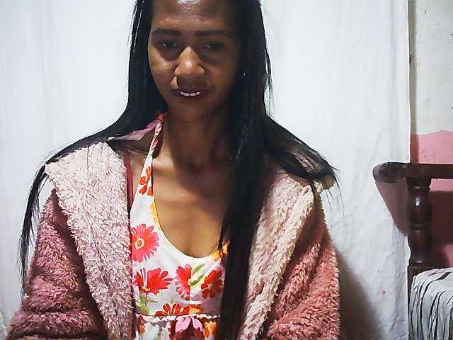 Ginahhot live cam on BongaCams