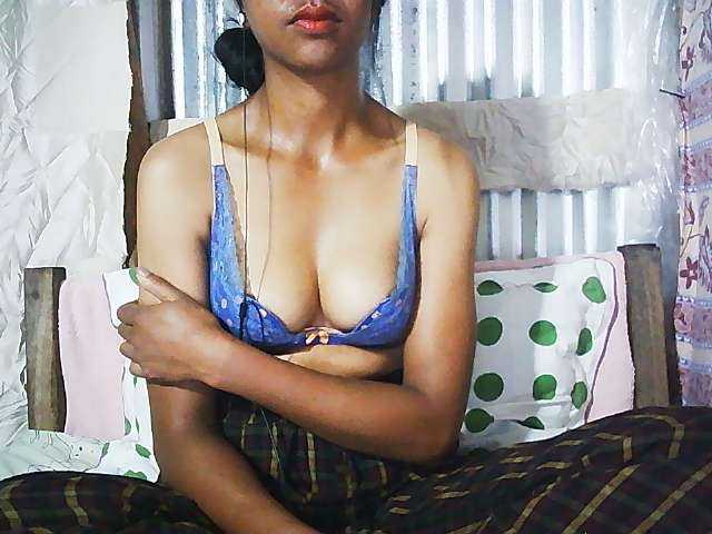 Ginahhot live cam on BongaCams