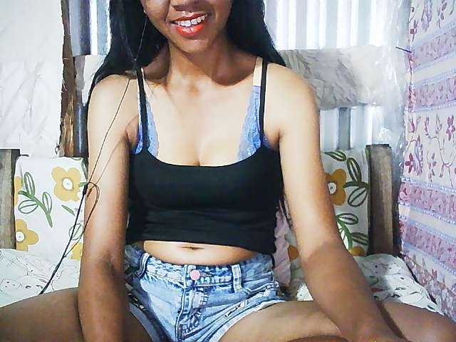 Ginahhot live cam on BongaCams