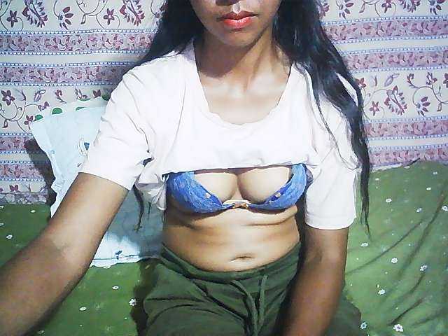 Ginahhot live cam on BongaCams