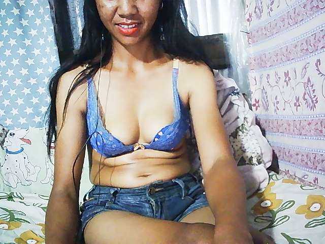 Ginahhot live cam on BongaCams