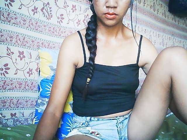 Ginahhot live cam on BongaCams