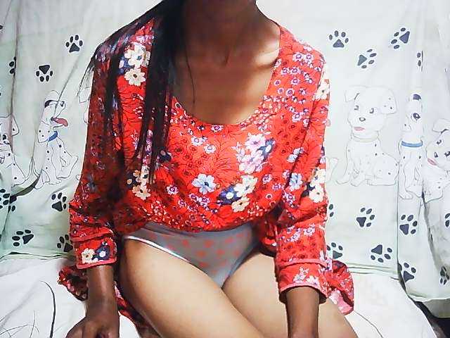 Ginahhot live cam on BongaCams