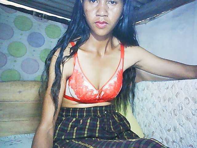 Ginahhot live cam on BongaCams