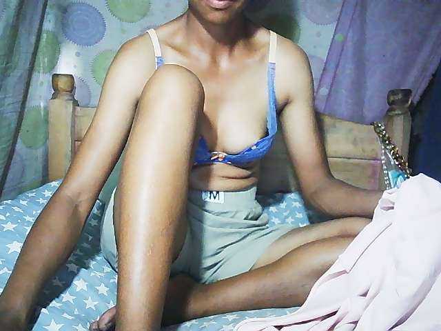 Ginahhot live cam on BongaCams