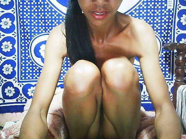 Ginahhot live cam on BongaCams