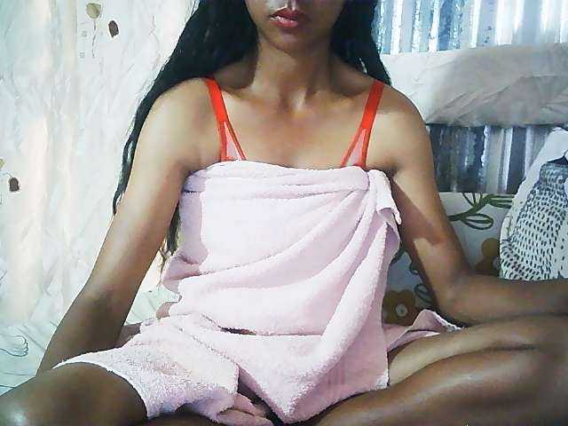 Ginahhot live cam on BongaCams
