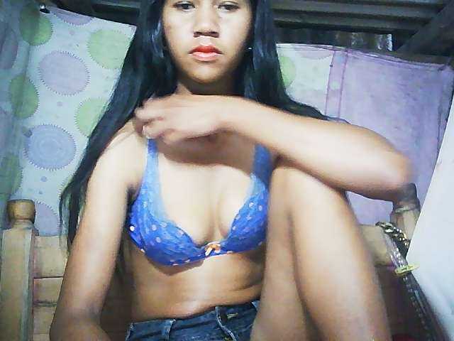 Ginahhot live webcam show