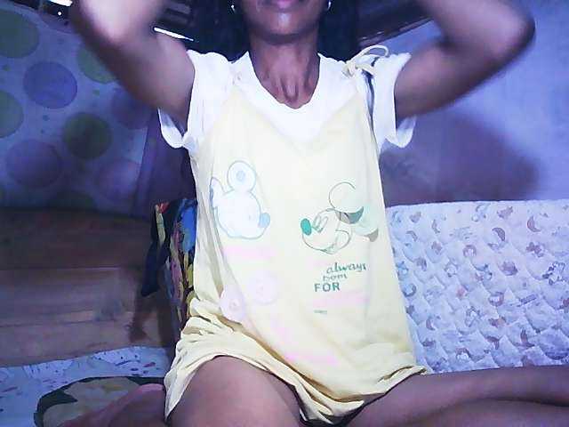 Ginahhot live cam on BongaCams