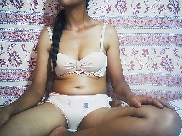Ginahhot — live female cam