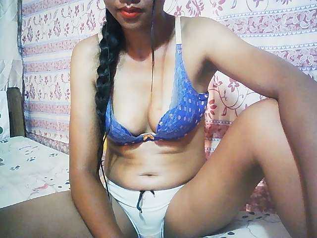 Ginahhot live cam preview