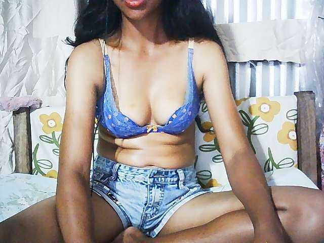 Ginahhot live cam on BongaCams