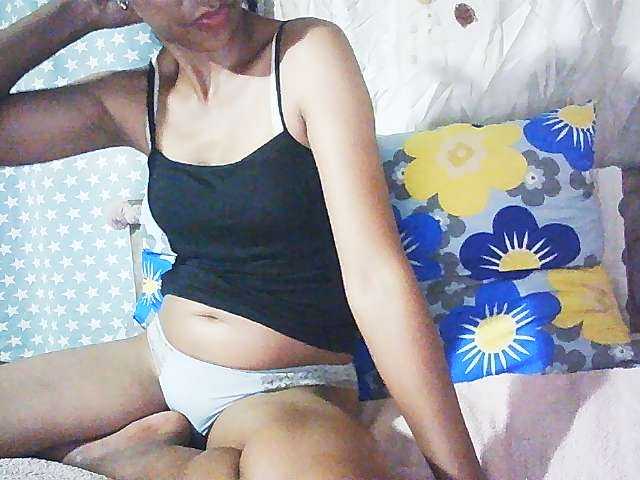 Ginahhot live cam on BongaCams