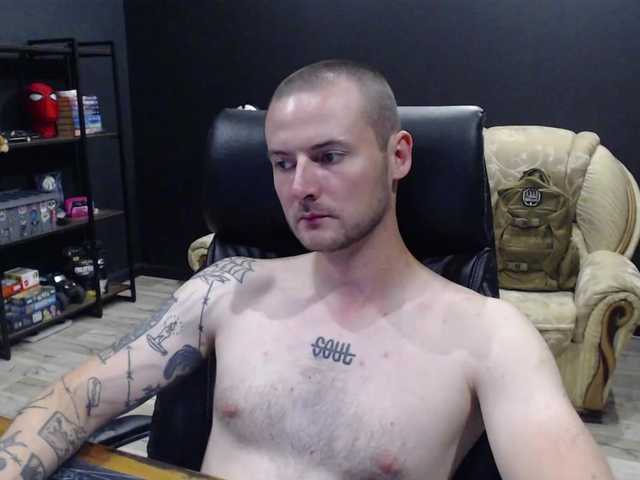 MihasikD live cam