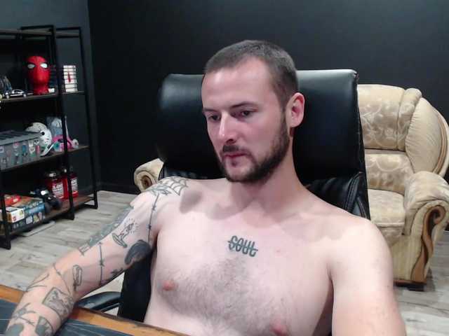 MihasikD live webcam show