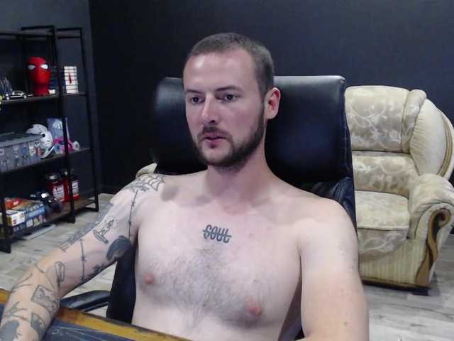 MihasikD live webcam show