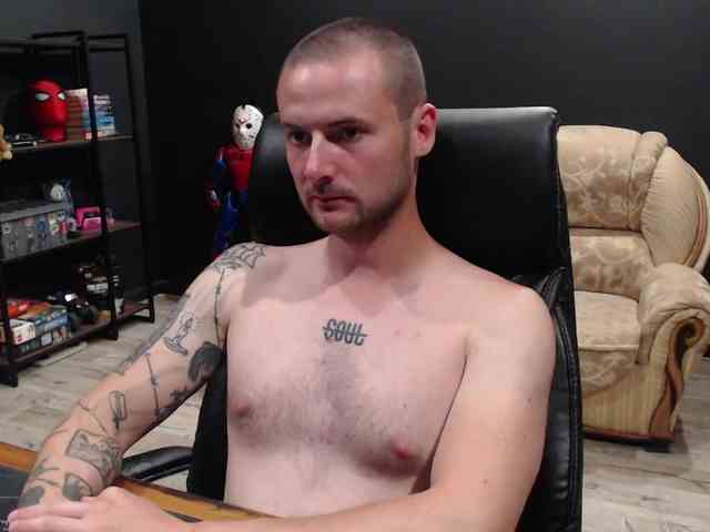 MihasikD Sex Cam Show