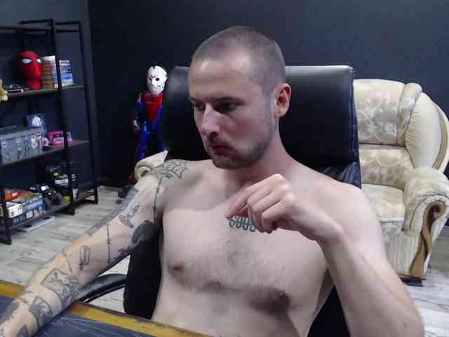 MihasikD Sex Cam Show