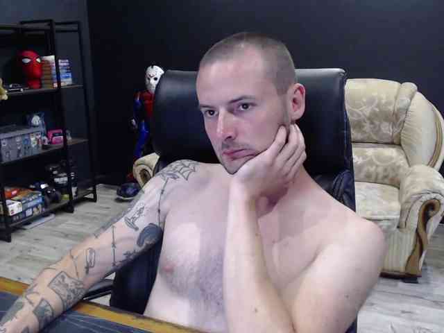 MihasikD Sex Cam Show