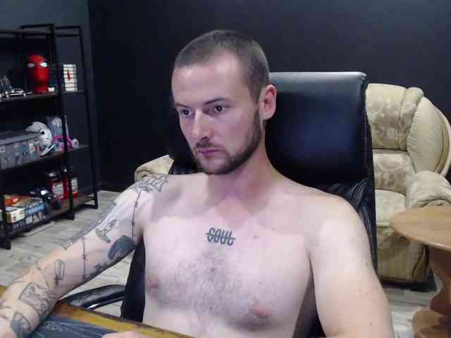 MihasikD Sex Cam Show