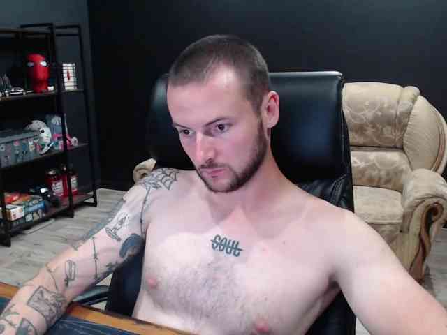 MihasikD Sex Cam Show