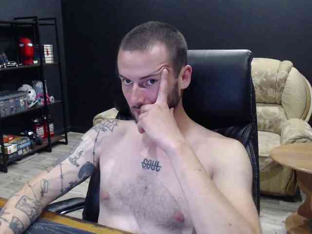 MihasikD Sex Cam Show
