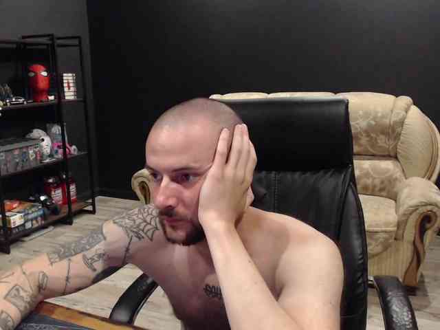 MihasikD Live Webcam on BongaCams