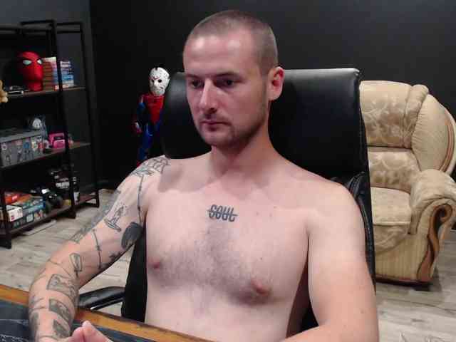 MihasikD Sex Cam Show