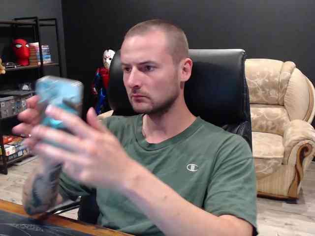 MihasikD Sex Cam Show