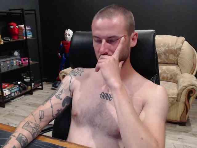 MihasikD Sex Cam Show