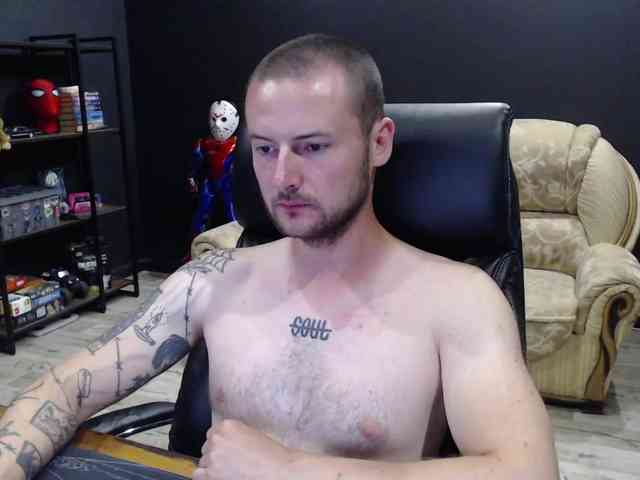 MihasikD Sex Cam Show