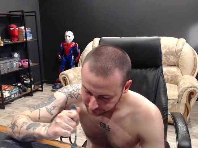 MihasikD Sex Cam Show