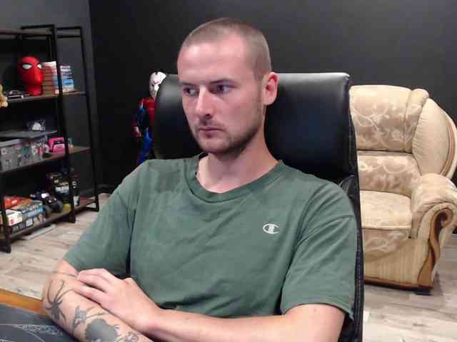 MihasikD Sex Cam Show