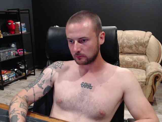 MihasikD Sex Cam Show